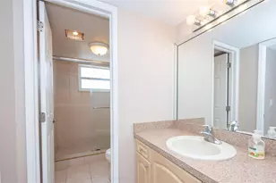 9441 Evergreen Pl, Davie, FL 33324 - Photo 16