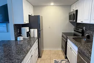 4658 Bougainvilla Dr, Fort Lauderdale, FL 33308 - Photo 10