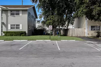 1049 NW 30th Court #3, Fort Lauderdale, FL 33311 - Photo 2