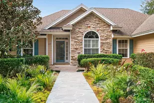 137 38th Ct, Vero Beach, FL 32968 - Photo 1