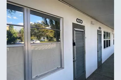 1145 Cambridge G #1145, Deerfield Beach, FL 33442 - Photo 2