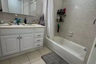 402 St Andrews Rd, Hollywood, FL 33021 - Photo 12