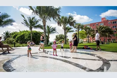 2255 NE 9th Street, Pompano Beach, FL 33062 - Photo 16