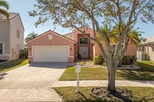 1041 SW Cedar Falls Dr, Weston, FL 33327 - Photo 1