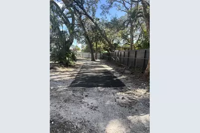 1720 NE 146th Street, Miami, FL 33181 - Photo 14