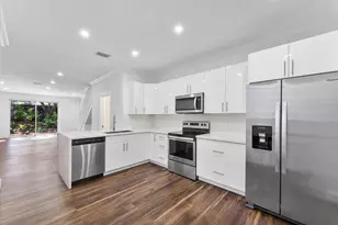 2100 Hacienda Terrace, Weston, FL 33327 - Photo 4