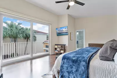 15561 NW 12th Place, Pembroke Pines, FL 33028 - Photo 24