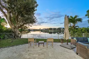 15561 NW 12th Pl, Pembroke Pines, FL 33028 - Photo 2