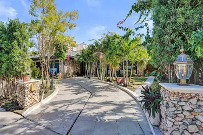 313 Layne Boulevard, Hallandale Beach, FL 33009 - Photo 2