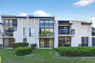 2303 Bridgewood Dr, Boca Raton, FL 33434 - Photo 42