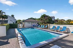 2303 Bridgewood Dr, Boca Raton, FL 33434 - Photo 44
