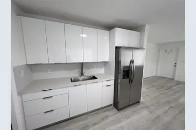 919 NW 102nd Street #B, Miami, FL 33150 - Photo 4