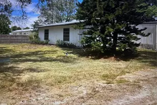 1214 Alligator Rd, Moore Haven, FL 33471 - Photo 1