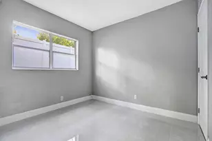 701 Pine Dr, Pompano Beach, FL 33060 - Photo 6