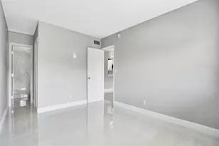 701 Pine Dr, Pompano Beach, FL 33060 - Photo 36