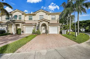 81 Legacy Ct, Delray Beach, FL 33445 - Photo 2