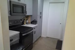 6042 NW 18th St, Margate, FL 33063 - Photo 4