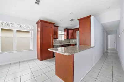 711 NW 182nd Way, Pembroke Pines, FL 33029 - Photo 8