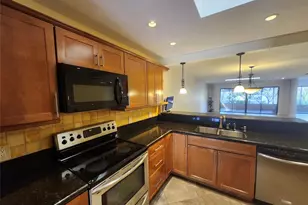 201 Dunwoody Ln, Hollywood, FL 33021 - Photo 12