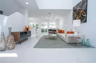 713 SE 1st Ct, Pompano Beach, FL 33060 - Photo 1