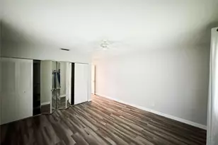 9602 NW 72nd St, Tamarac, FL 33321 - Photo 12