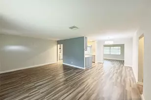 9602 NW 72nd St, Tamarac, FL 33321 - Photo 8