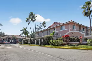 3261 W Sabal Palm Manor, Hollywood, FL 33024 - Photo 2