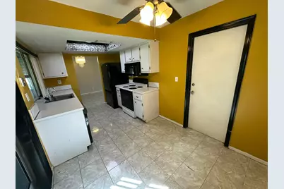 7105 NW 57th Court, Tamarac, FL 33321 - Photo 4