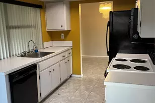 7105 NW 57th Ct, Tamarac, FL 33321 - Photo 4