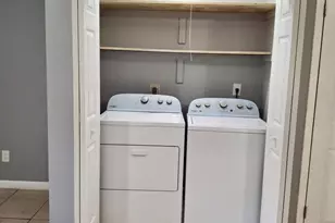 910 Wagner Pl, Fort Pierce, FL 34982 - Photo 8