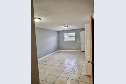 910 Wagner Place #1, Fort Pierce, FL 34982 - Photo 2