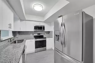 3800 N Hills Dr, Hollywood, FL 33021 - Photo 10