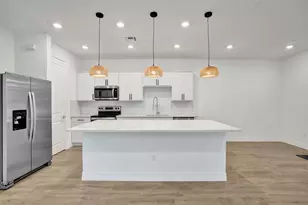 8355 NW 7th Pl, Plantation, FL 33324 - Photo 10