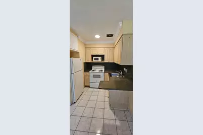 2211 Lincoln Street #11, Hollywood, FL 33020 - Photo 2