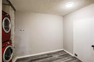 164 NW 106th Terrace, Pembroke Pines, FL 33026 - Photo 2