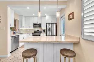 5800 NW 83rd Terrace, Tamarac, FL 33321 - Photo 10