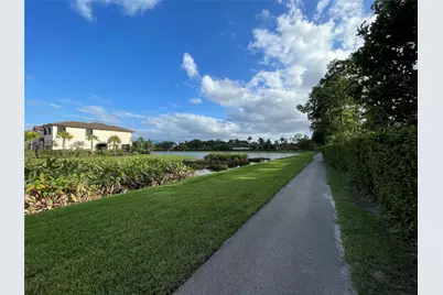 4678 Santa Cruz Way, Davie, FL 33314 - Photo 22