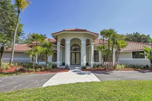 7685 NW 47th Dr, Coral Springs, FL 33067 - Photo 2