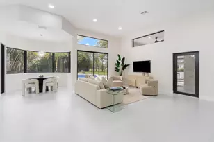 7685 NW 47th Dr, Coral Springs, FL 33067 - Photo 12