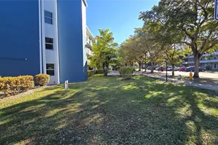 1351 NE 191st St, Miami, FL 33179 - Photo 22