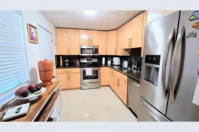 1351 NE 191st Street #E204, Miami, FL 33179 - Photo 4