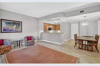 2633 NE 14th Avenue #101, Wilton Manors, FL 33334 - Photo 12