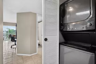 5511 Lakeside Dr, Margate, FL 33063 - Photo 16