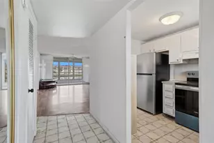 8951 Sunrise Lakes Blvd, Sunrise, FL 33322 - Photo 24