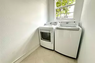 3213 NE 5th St, Pompano Beach, FL 33062 - Photo 16