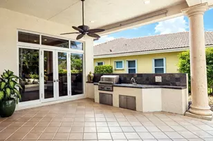 10897 Canary Island Ct, Plantation, FL 33324 - Photo 18