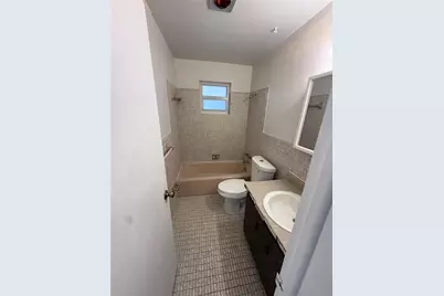 1235 W River Drive, Margate, FL 33063 - Photo 10