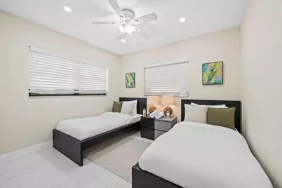 1724 36th Court, Oakland Park, FL 33309 - Photo 14