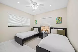 1724 36th Ct, Fort Lauderdale, FL 33309 - Photo 14