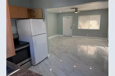 218 SW 1st Court, Pompano Beach, FL 33060 - Photo 6